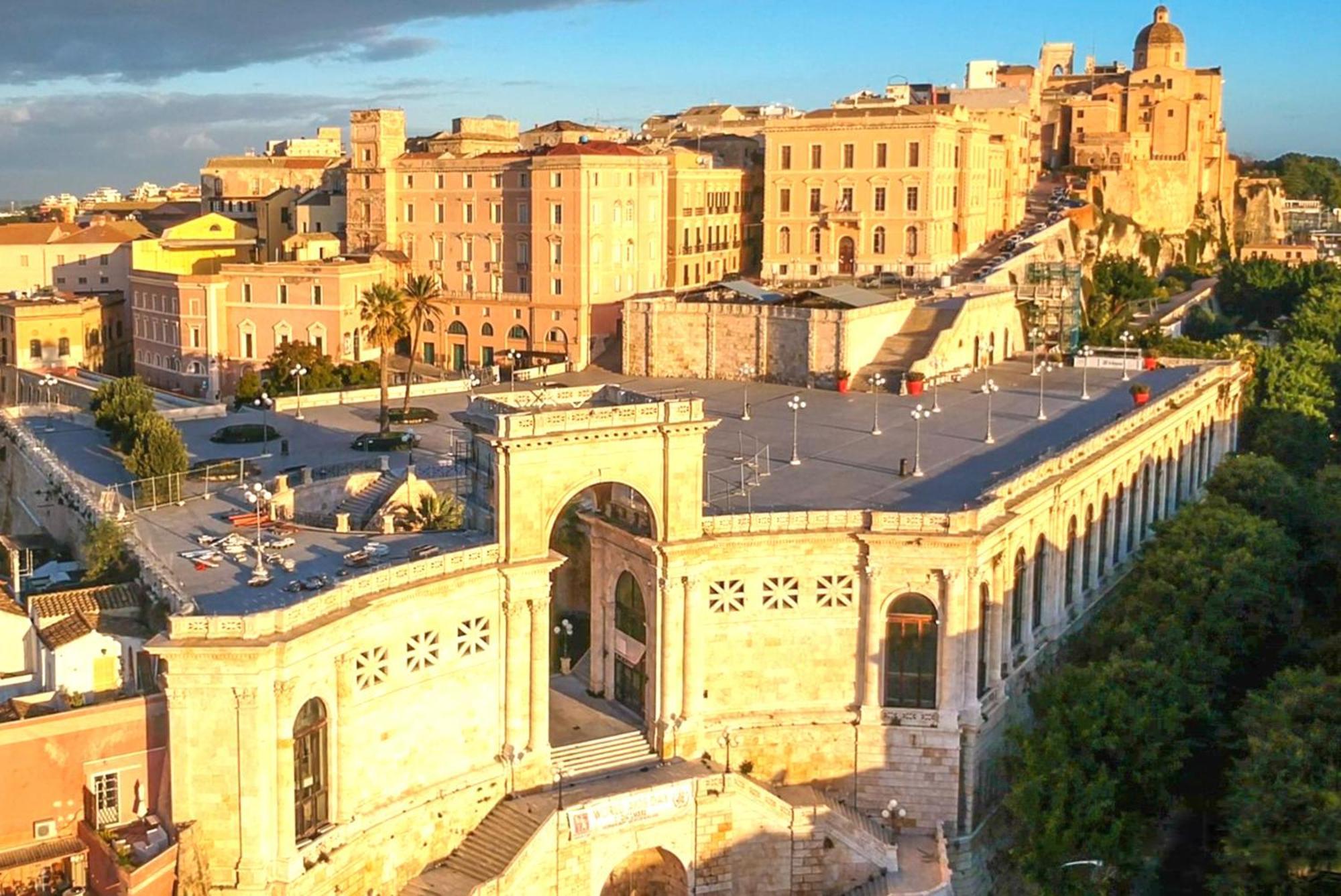 Castello'S Rooms Cagliari Exteriör bild